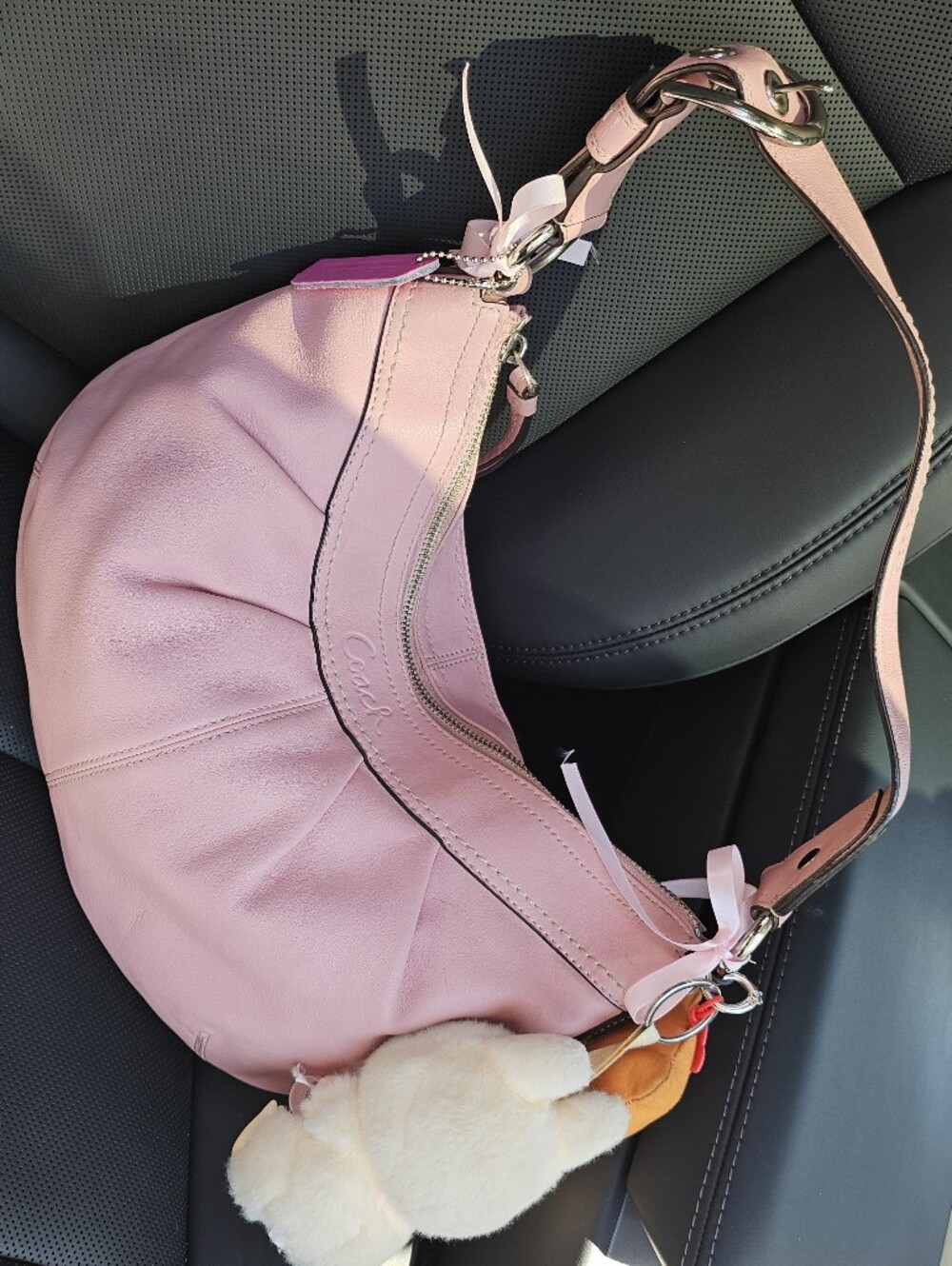 🩷 Coach Pink Leather Soho / Hobo Handbag For Women Coach F13731